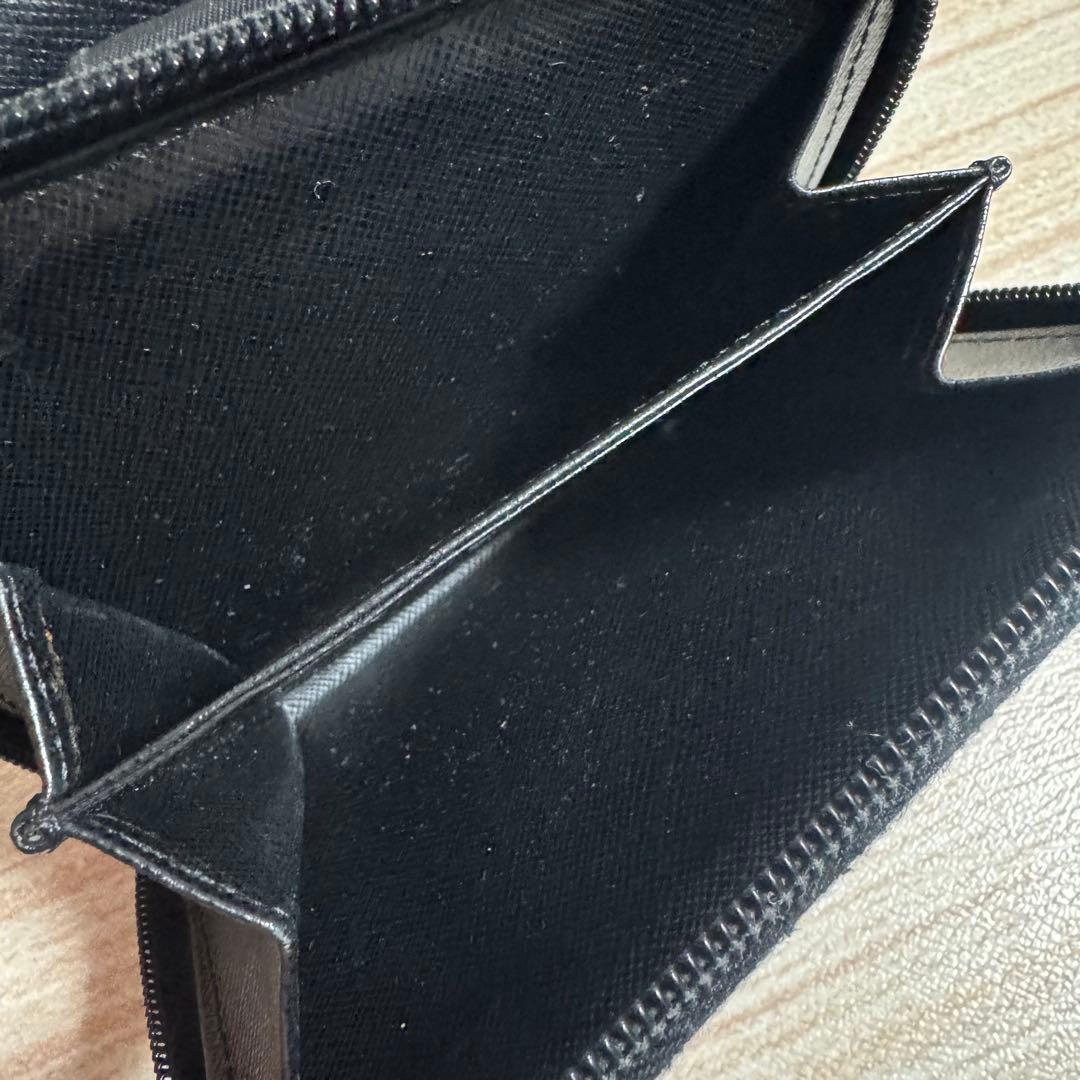 美品✨プラダ　折り財布　ラウンドファスナー　三角ロゴ
