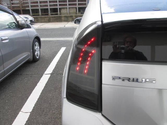 KAHO プリウス ZVW30 社外品フルLED テールランプ スモーク