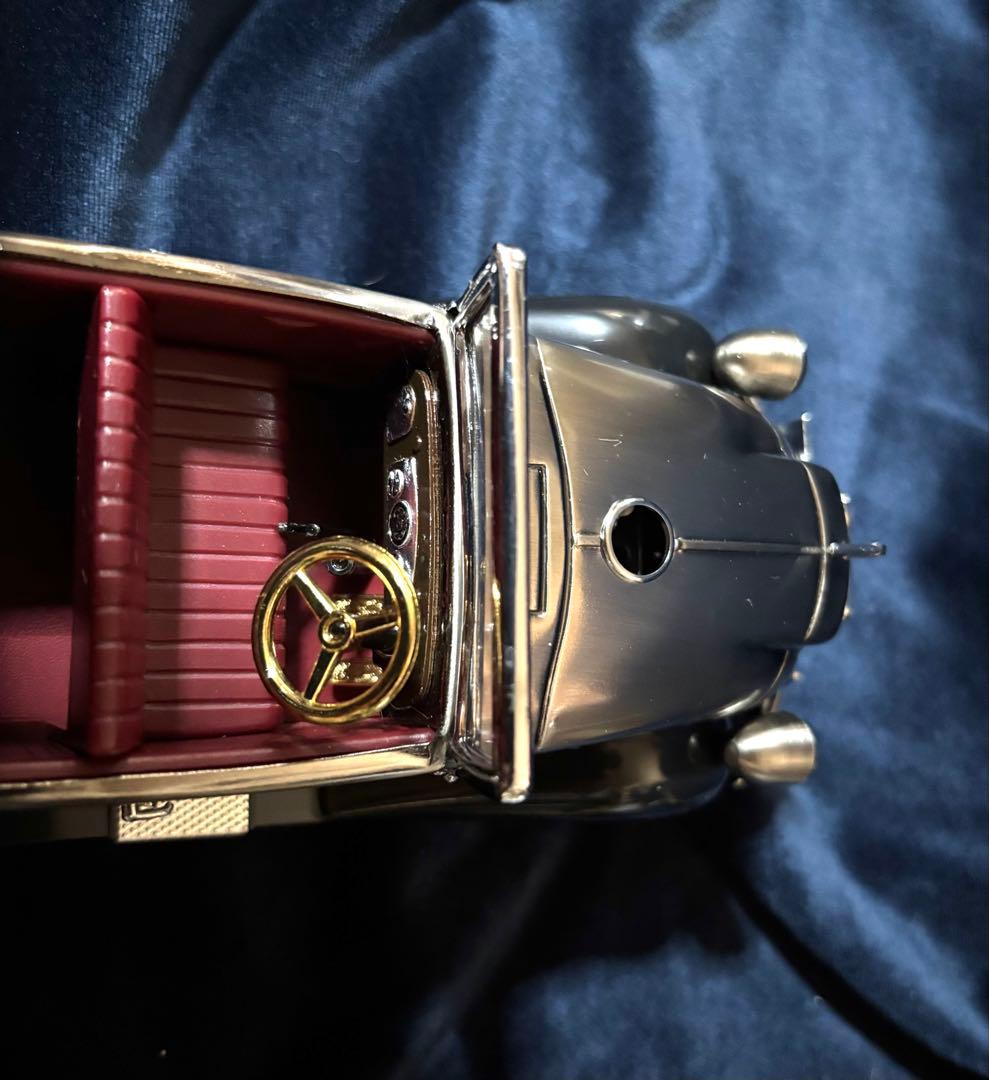 ★【トヨタ自動車AB型フェートン乗用車ミニチュアカー ライター機能付 】 希少品