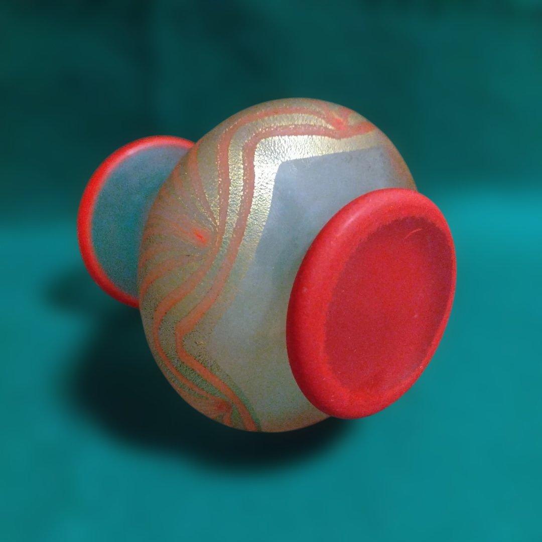 赤とオレンジの葉模様ガラス花瓶 岩田久利