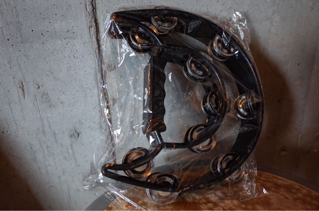 oasis adidas ブラック タンバリン