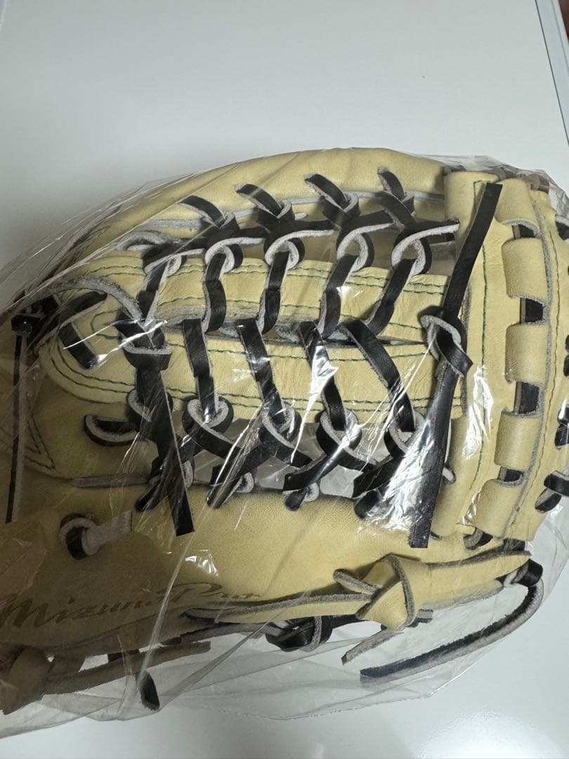 ５月限定　新品　ミズノプロ　直営店限定ウェブ　軟式　内野手用グラブ　ブロンド