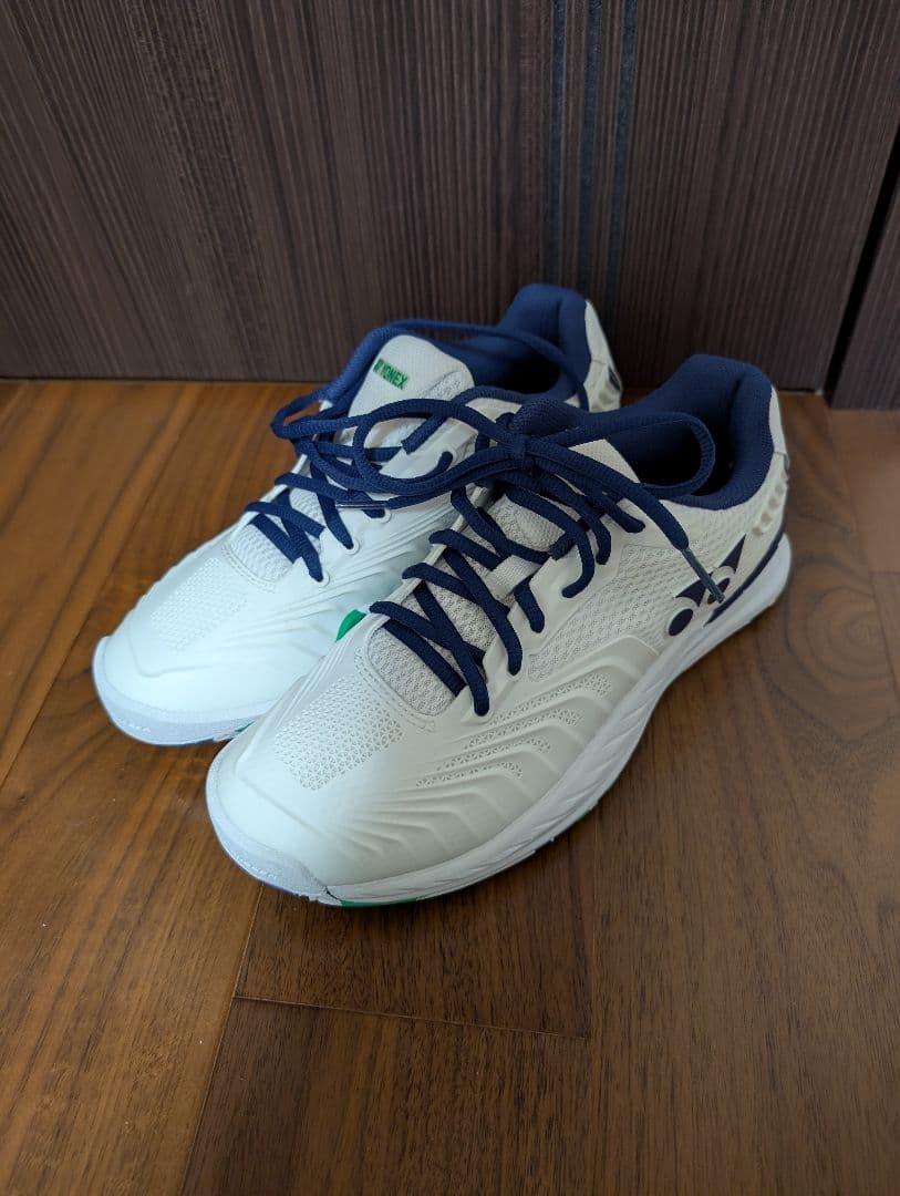 【ほぼ新品、試着のみ】ヨネックス パワークッションエクリプション4 26.0cm