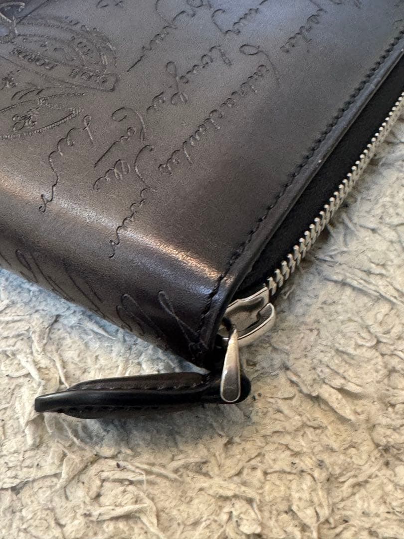 Berluti ベルルッティ　イタウバ　スクエア　財布　ラウンドジップ
