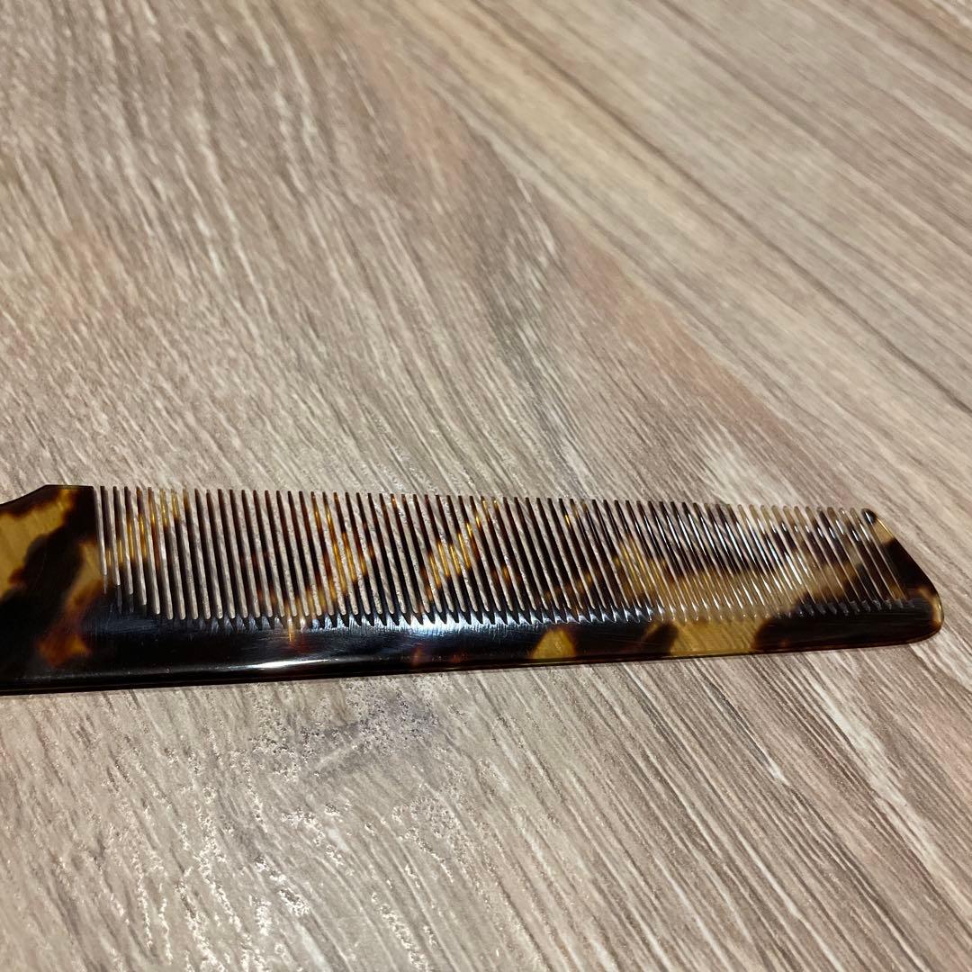 【新品・未使用】本鼈甲　角度櫛　18目　幸保　手付き　仕上げクシ　理容