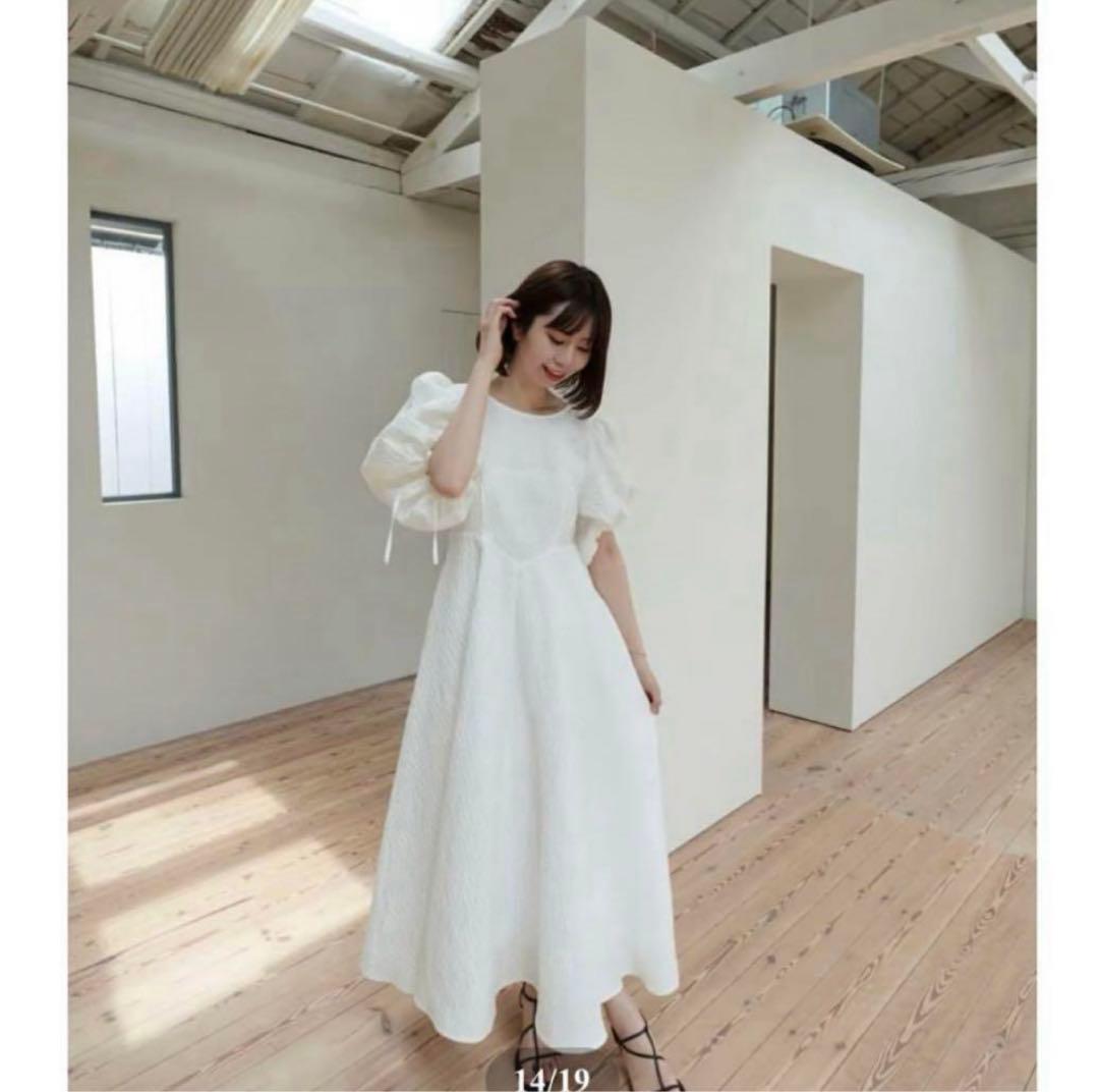 ワンピース Acka. back open volume one-piece