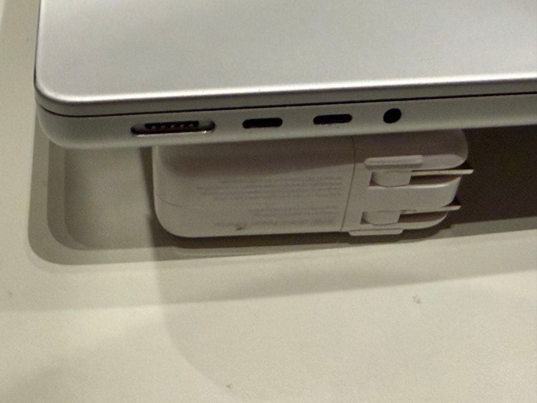 MacBook Pro 14“ M1 Pro 32GB JIS