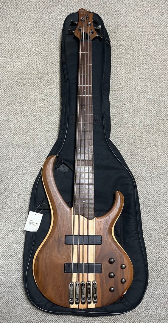 Ibanez 5弦ベース BTB 675