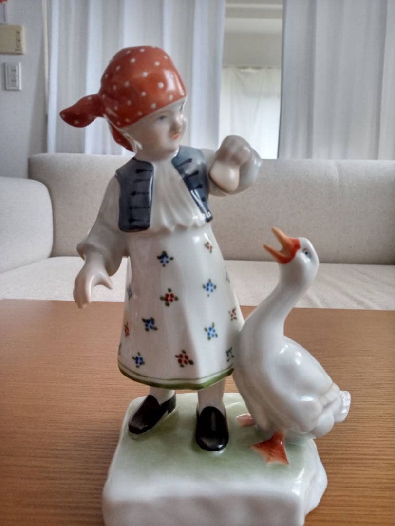 フィギュリン　ヘレンド　置物　人形　HEREND