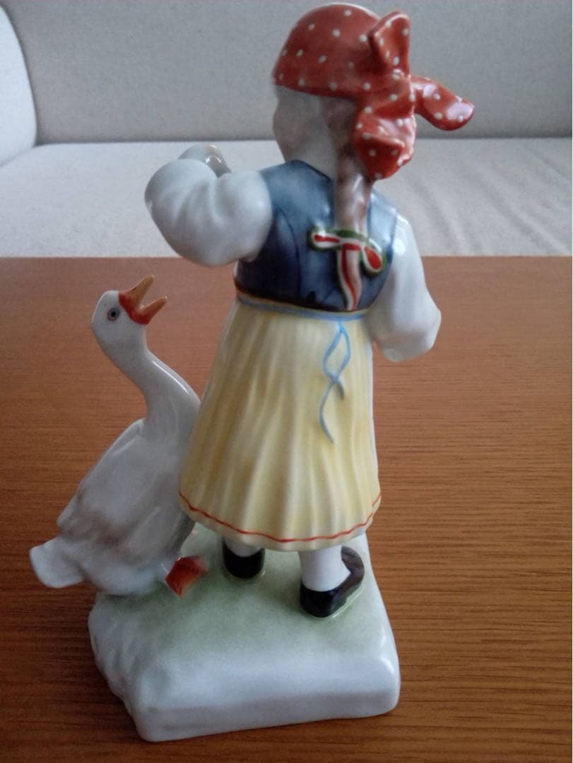 フィギュリン　ヘレンド　置物　人形　HEREND