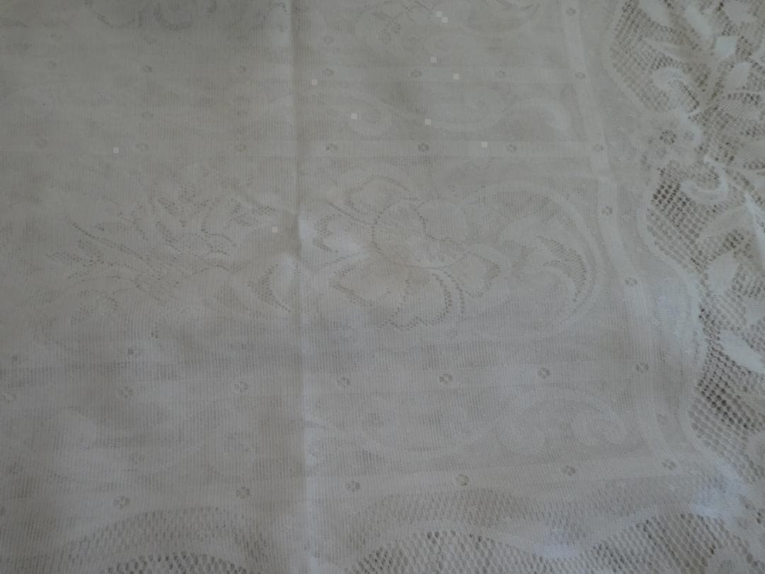 メルカリ便☆LANCEL☆レース　テーブルクロス　花柄