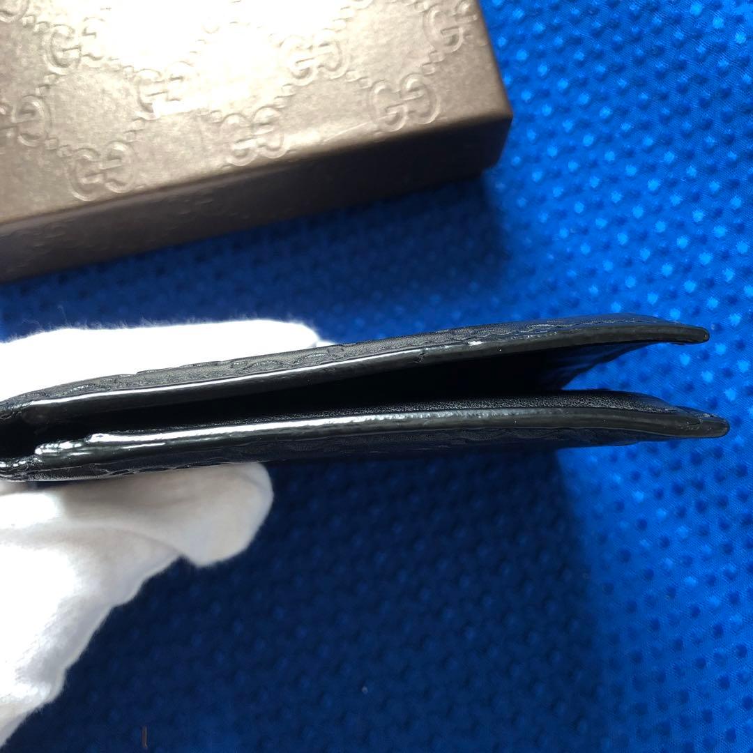 GUCCI ブラックレザー 二つ折り財布