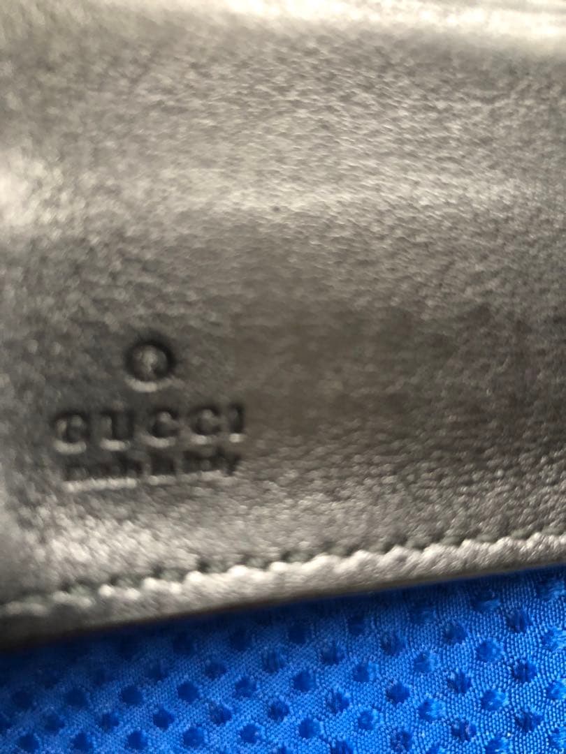 GUCCI ブラックレザー 二つ折り財布