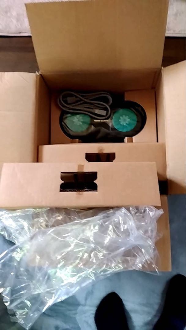 ペコ　磁気治療器マグネタイザー 4個椅子着用状態で発送