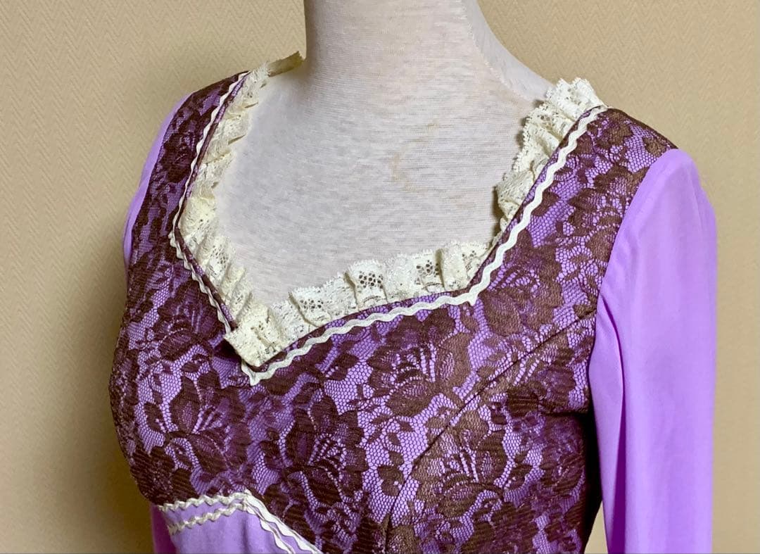 フラメンコ衣装　ソニアジョーンズ上下セットベルト付き　サイズMA