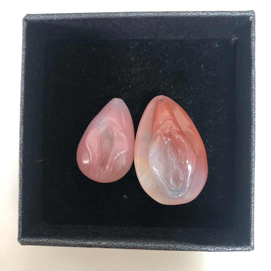 縁結び 女陰 ヌードメノウ 生命の源 女性器 趣味 天然石 瑪瑙 彫り物 A23