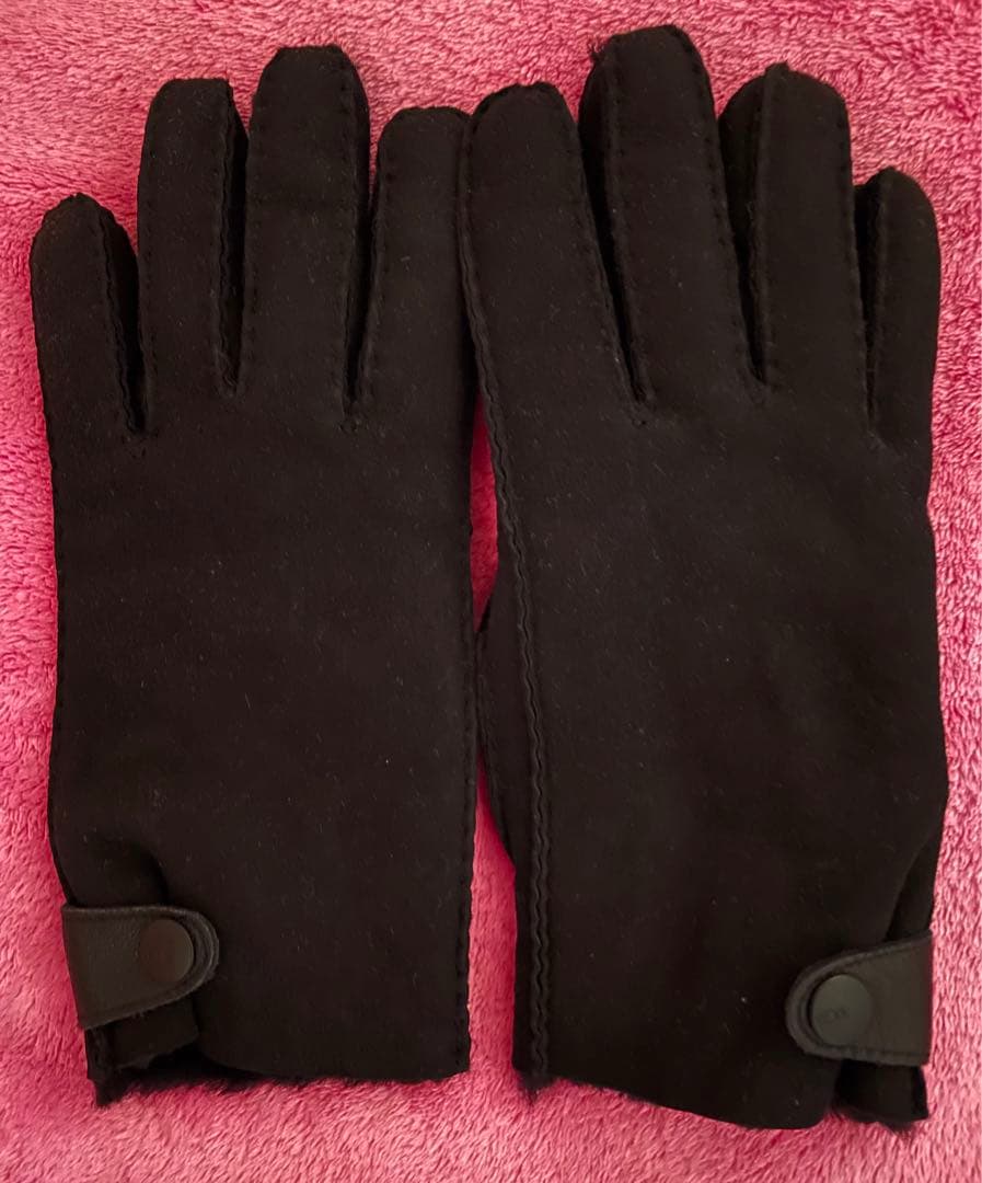 【新品】UGG アグ　手袋　ムートン　Lサイズ　黒