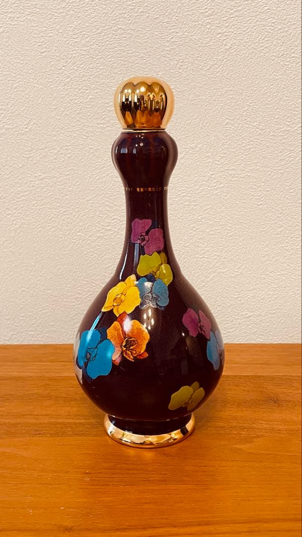 台湾　臺華窯　蓋付きボトル　VIP非売品