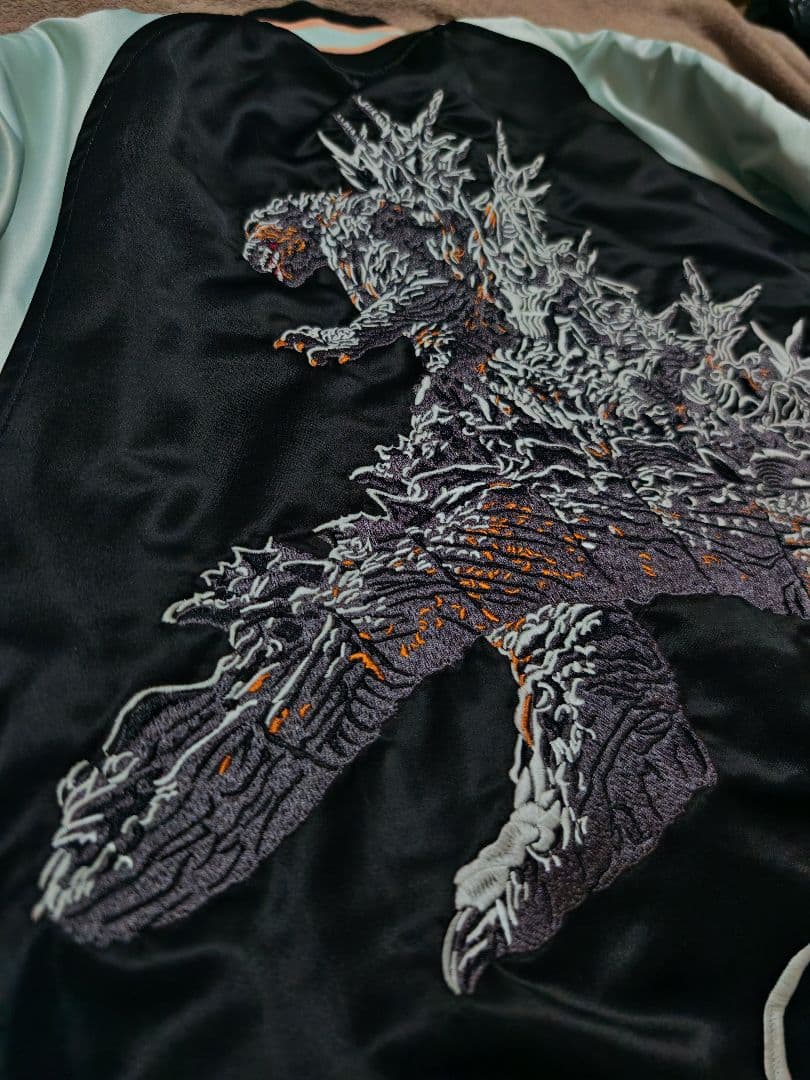 BREEZE ゴジラ 美品 日本限定 スカジャン ２面用 サテン vintage