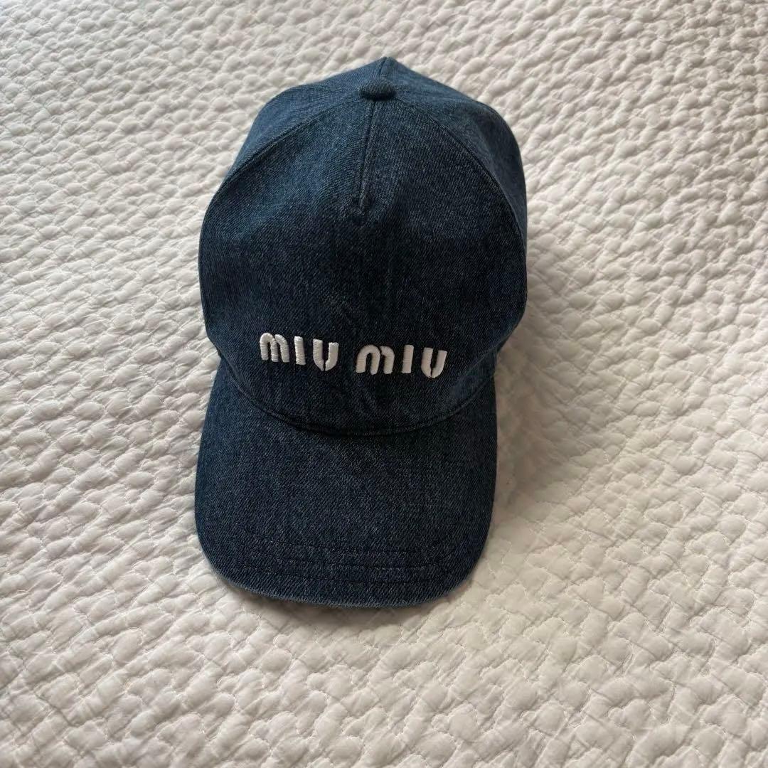 正規品です【試着のみ新品未使用】miumiuデニムキャップMサイズ　袋付
