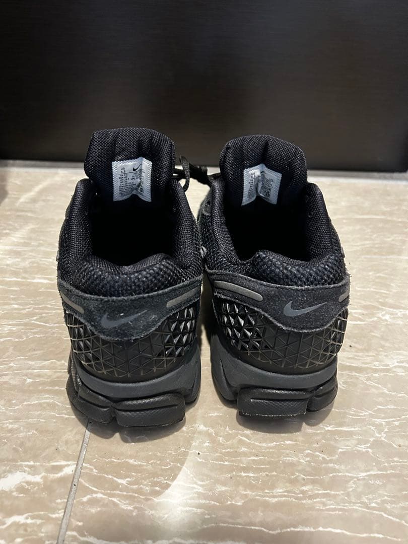 ⭐︎値下げ不可⭐︎Nike Zoom Vomero 5 ブラック