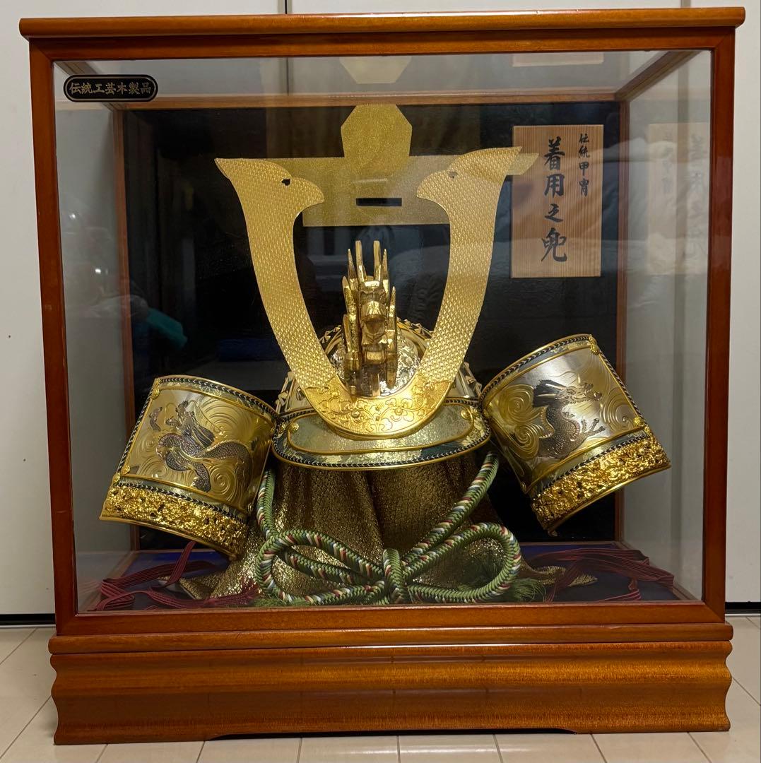 着用兜 陣羽織 五月人形 オルゴール付き ガラスケース入り 陣羽織付き