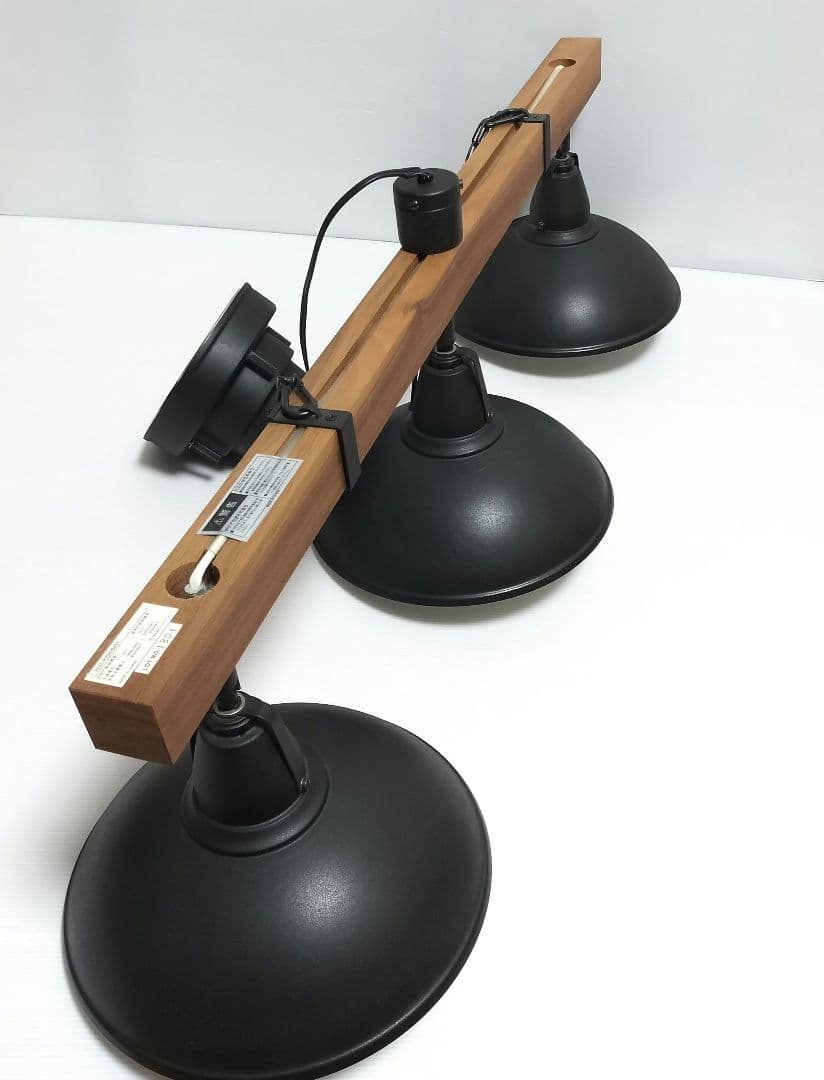 2015年製 インターフォルム 3連スポットライト ブラック LT-8255