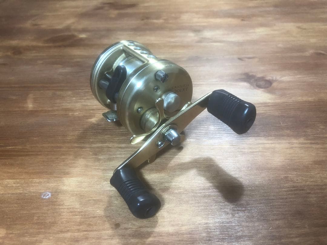 SHIMANO カルカッタ201XT