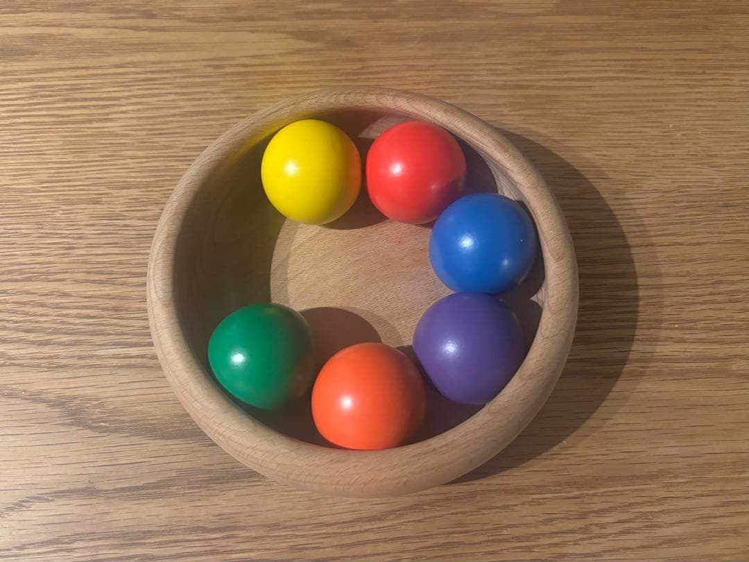 童具館 カラーボール waku