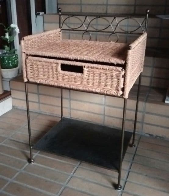 アバカ製　天然　サイドテーブル 引き出し付き　ナイトテーブル　サイドテーブル