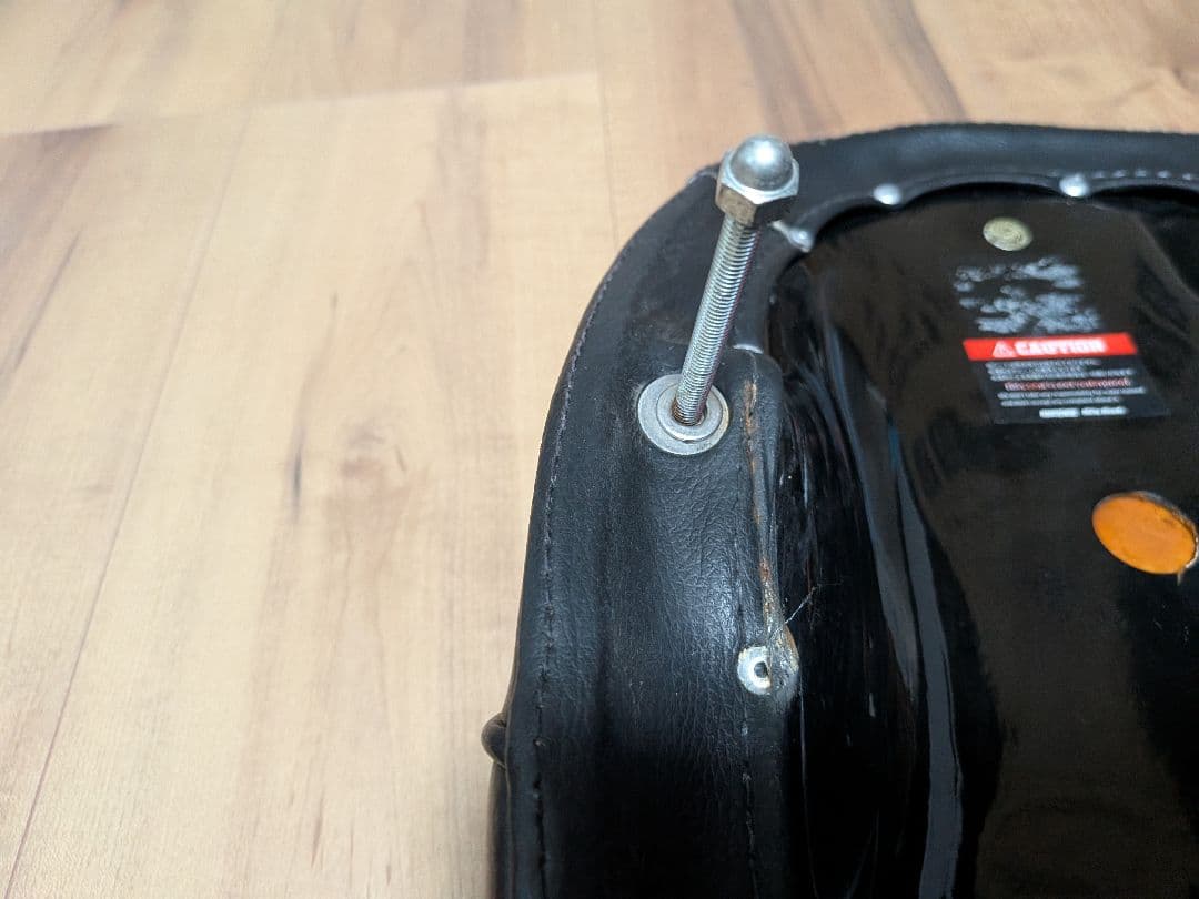 SR400 フラット　シート NITRO HEADS　ナイトロヘッズ