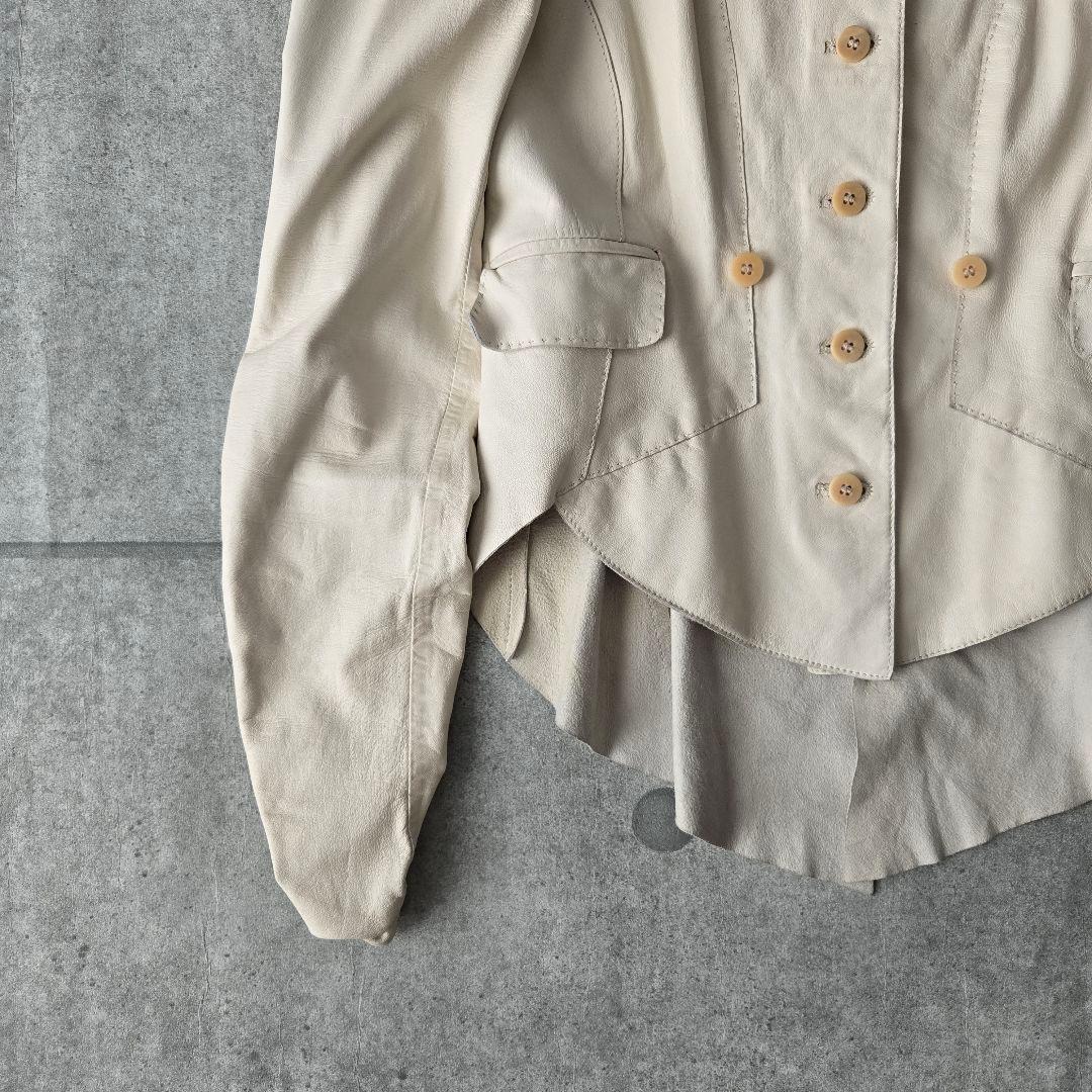 エンポリオアルマーニ レザージャケット ベラペレ 白 ノーカラー