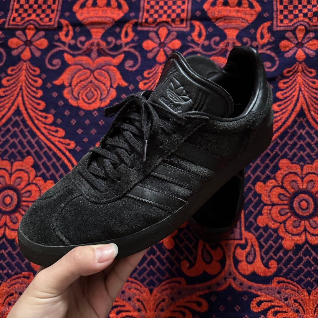 靴 adidas Gazelle \"Triple Black\"