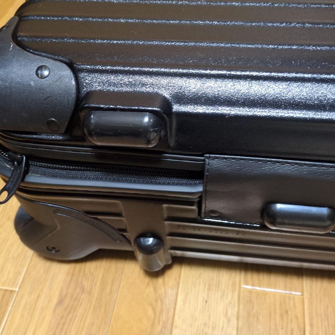RIMOWA 機内持込　二輪スーツケース　ブラック