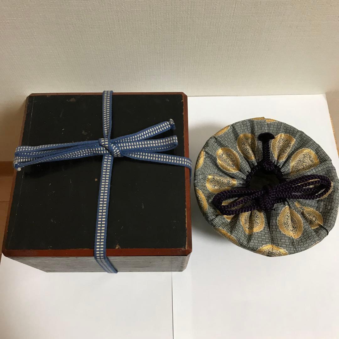 織部唐草三均衡紋茶碗