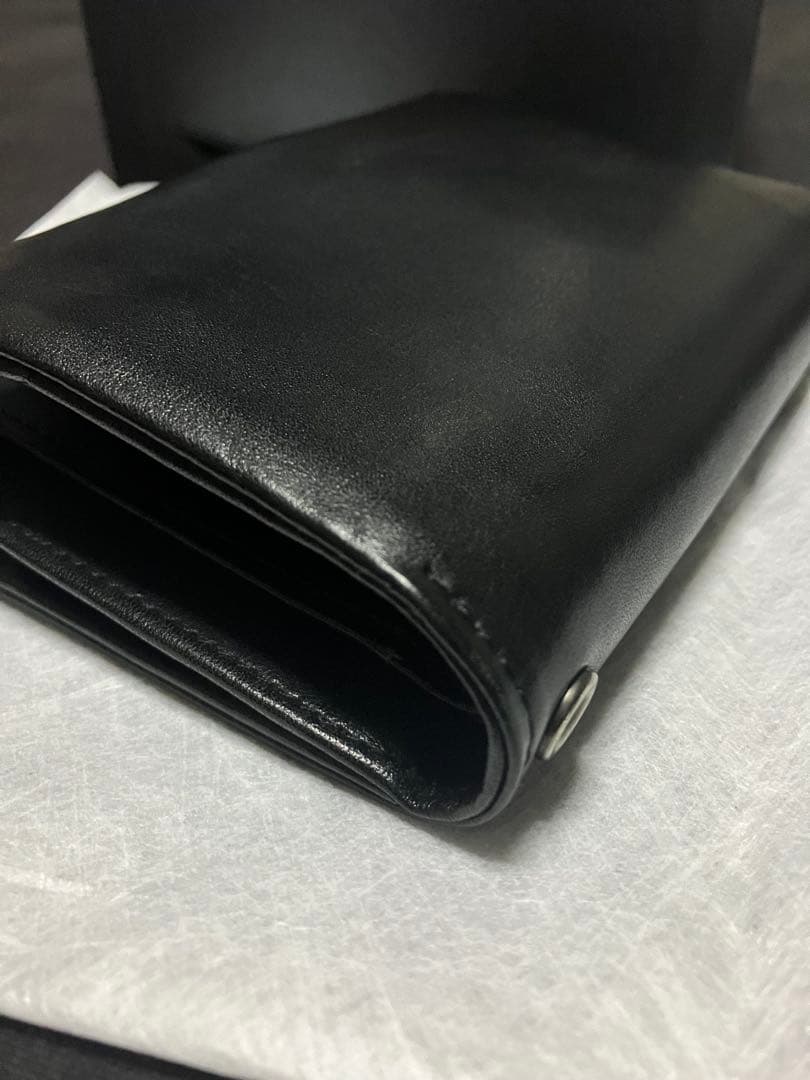 RIPVANWINKLE レザーウォレット 二つ折り財布 ブラック 縦 ボタン留