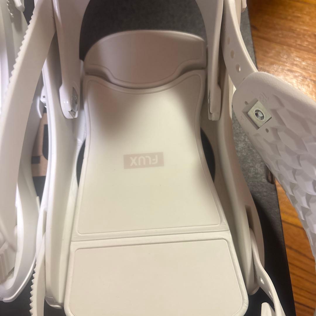 24ー25FLUX ホワイト スノーボードビンディング CV