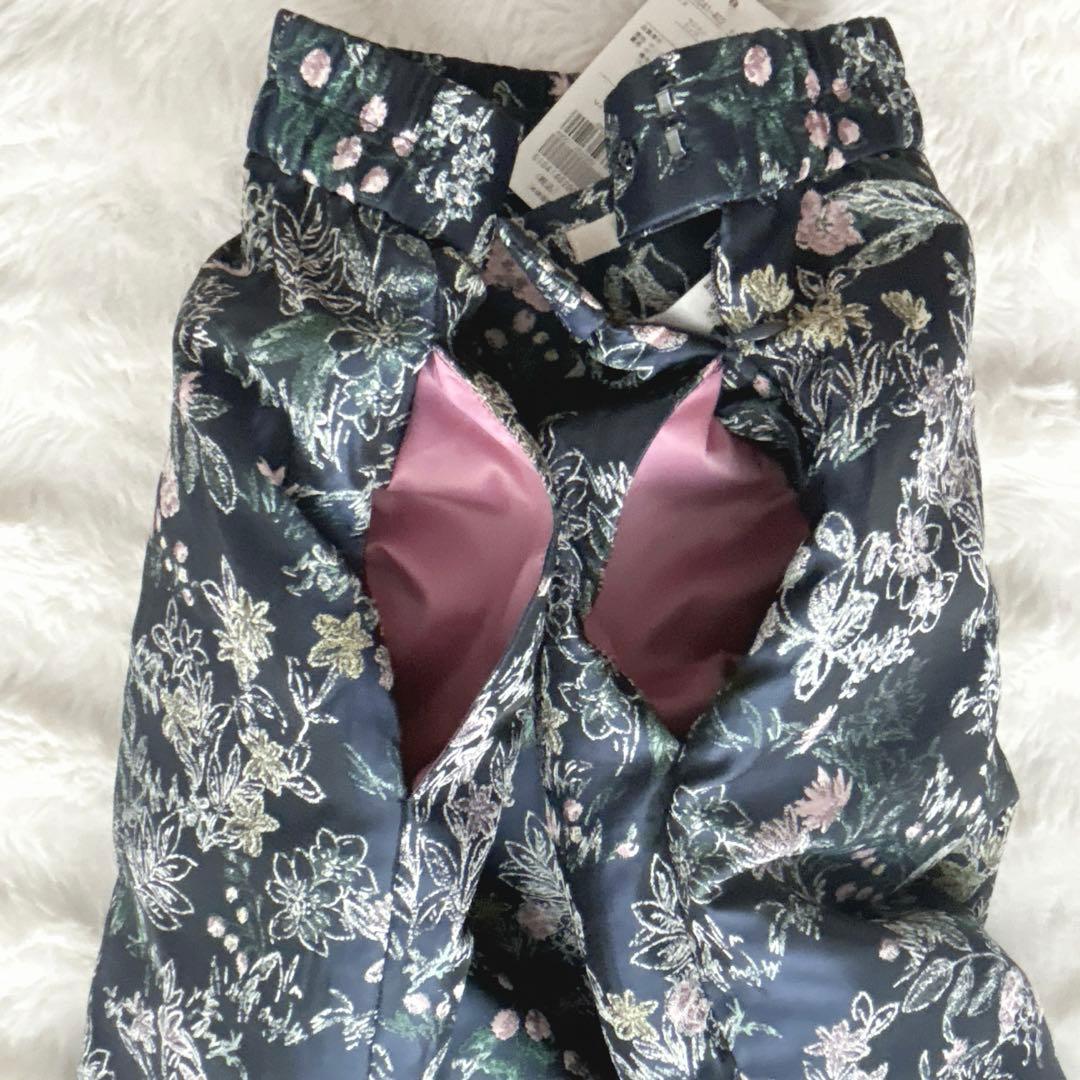 大きいサイズ✨新品　ローズティアラ★ジャガードフレアスカート　花柄　ネイビー