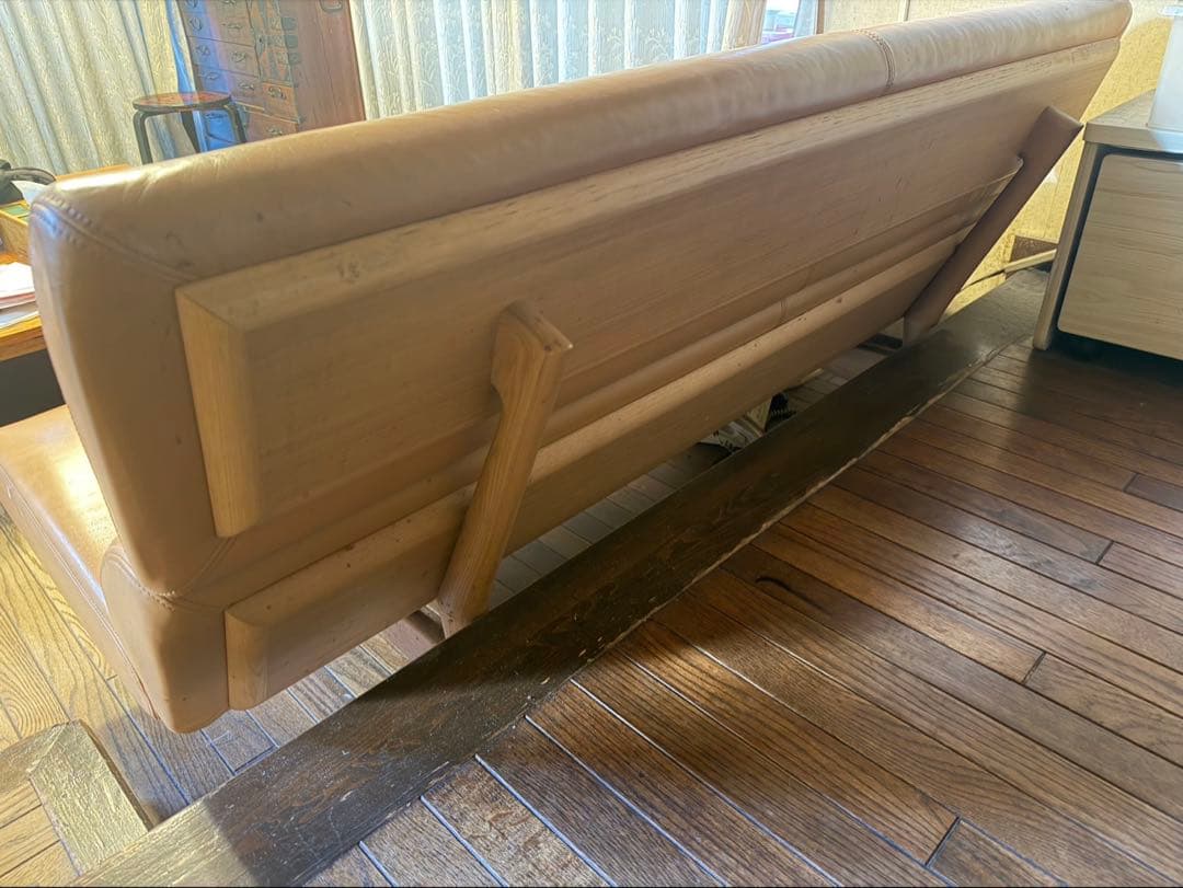 最高級本革ソファ　3人がけ　子供なら5人いけます柔らかくもなく硬すぎでもなく最高