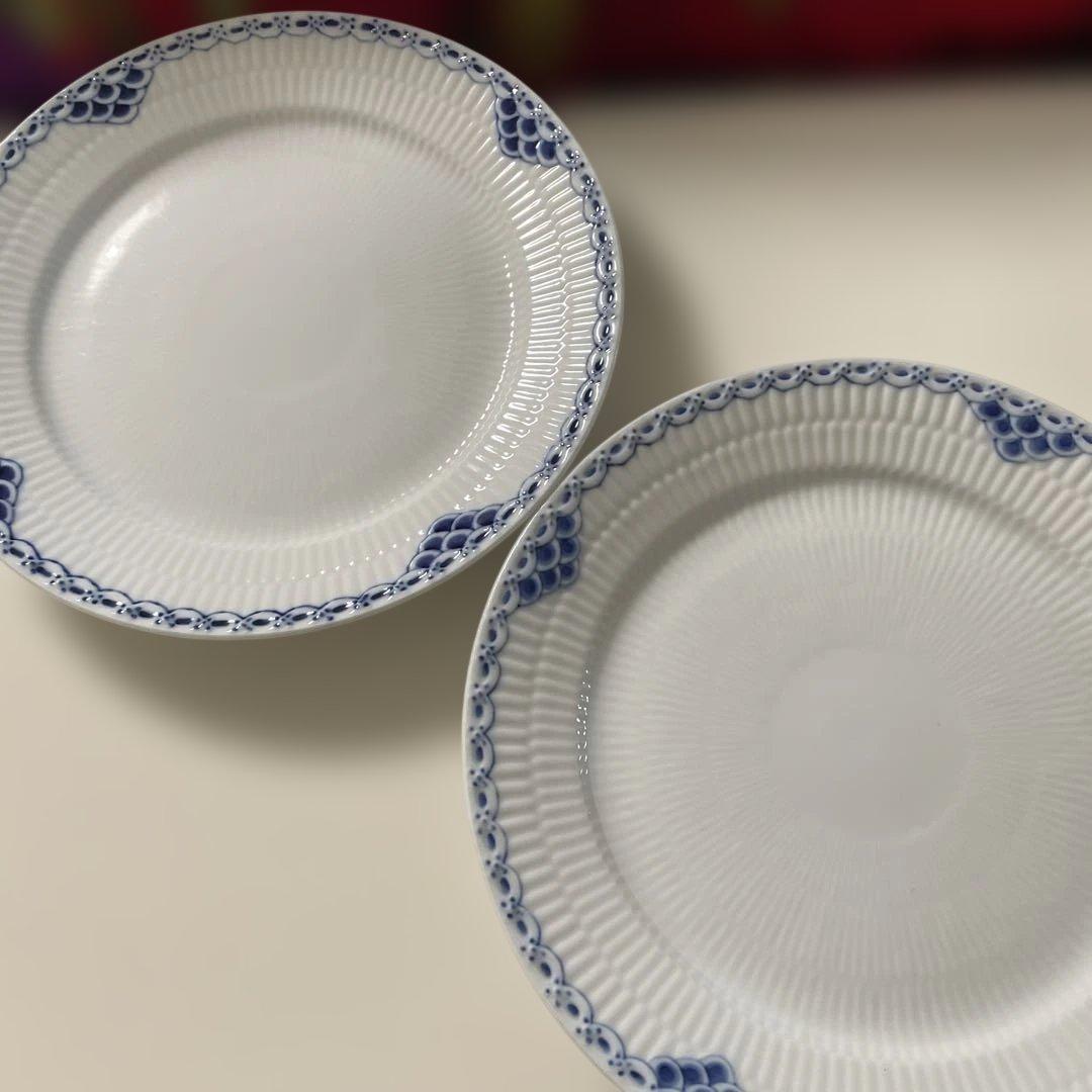 売却済み！　 ロイヤルコペンハーゲンディナー皿ハーフレース 2枚