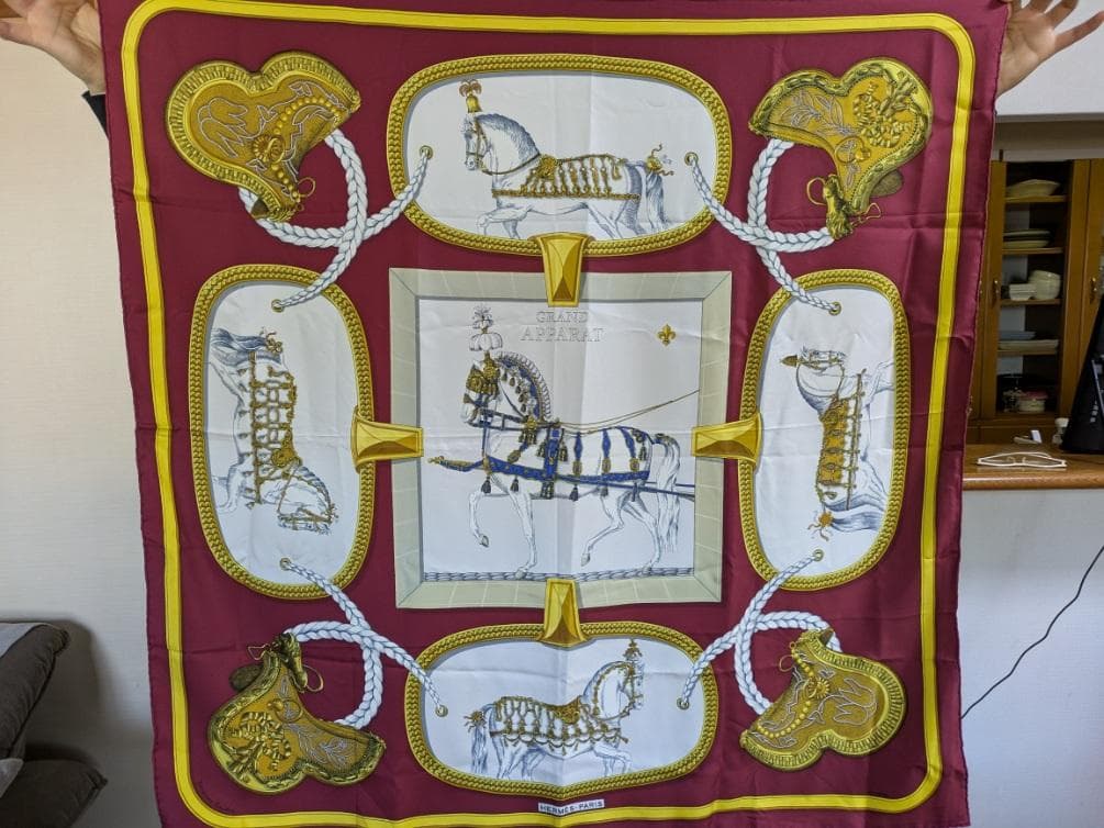 HERMÈS GRAND APPARAT スカーフ