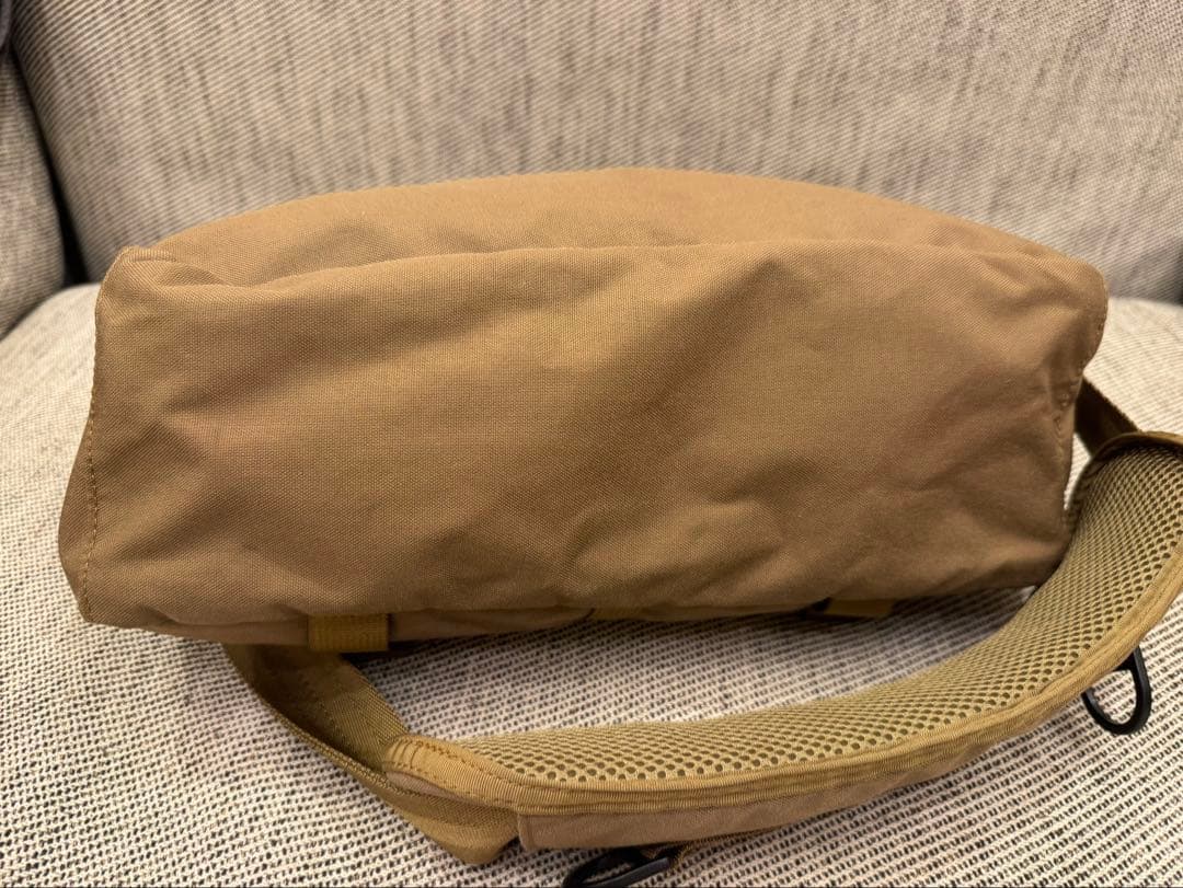 BRIEFING メッセンジャーバッグ ベージュ