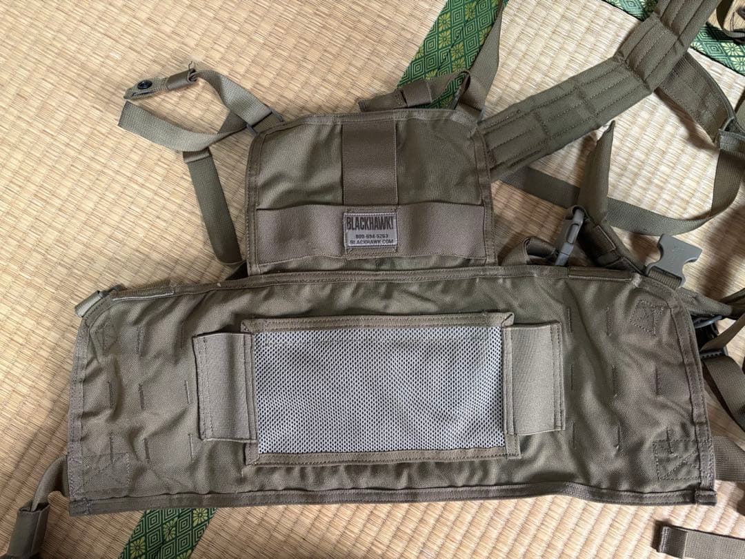 ブラックホーク　チェストリグ　コヨーテ