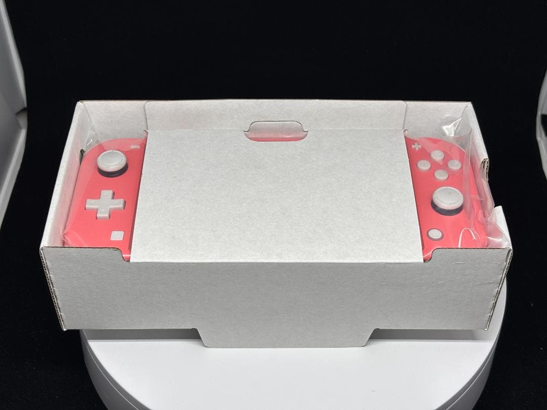 Switch Lite スイッチライト コーラル (キャリングケース付き)