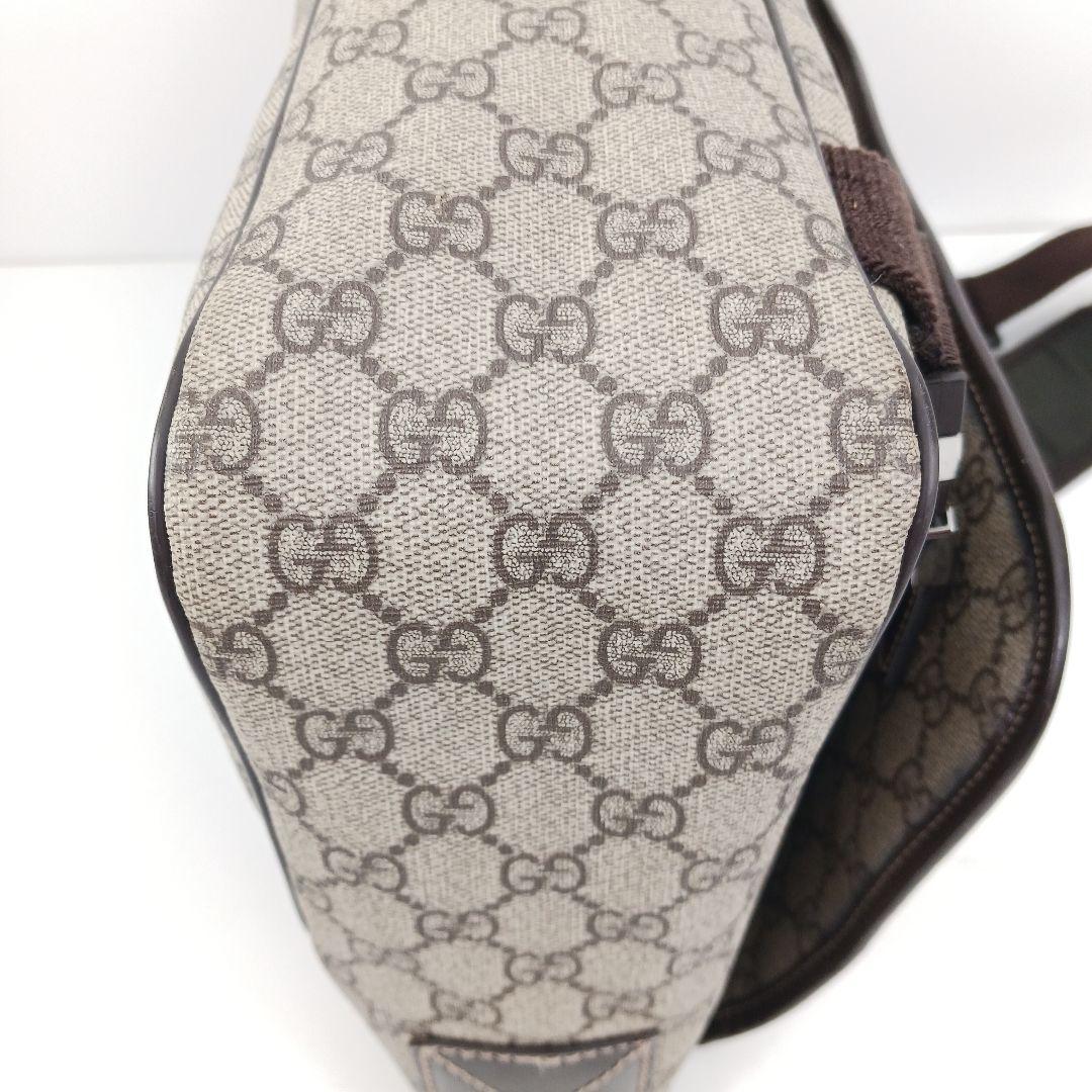 ✨人気デザイン✨GUCCI　GG スプリーム　メッセンジャーバック　PVC