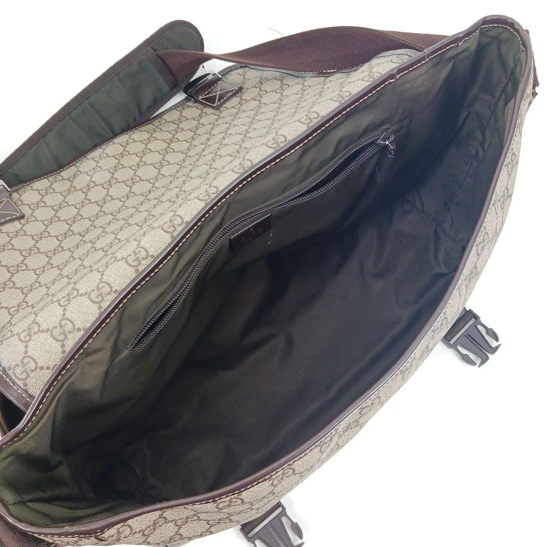 ✨人気デザイン✨GUCCI　GG スプリーム　メッセンジャーバック　PVC