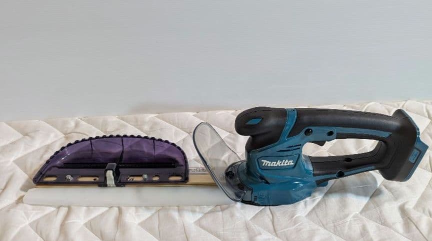 美品！マキタ ミニ生垣バリカン　MUH267D　18V