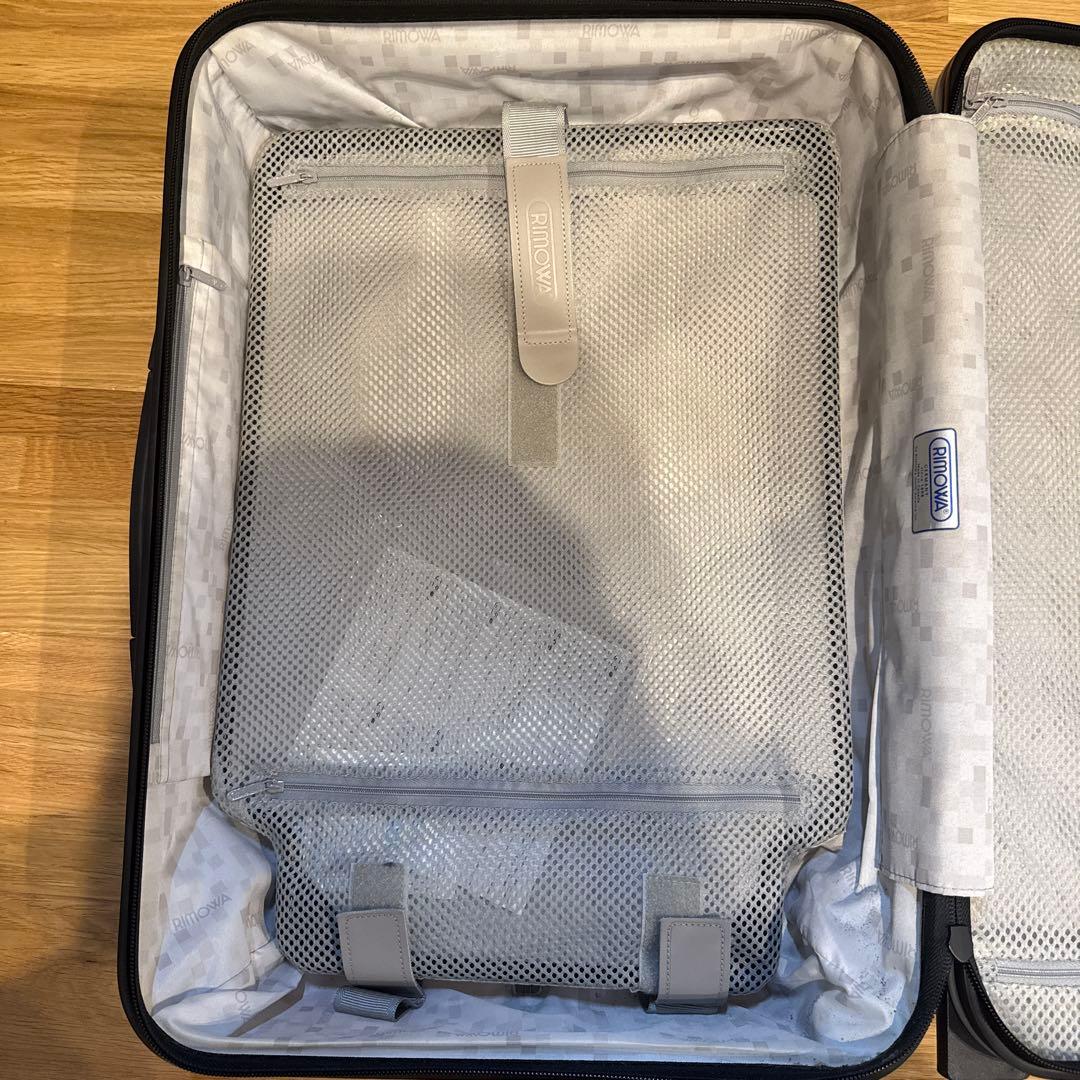 バッグ REMOWA SALSA CABIN TROLLEY IATA 33L