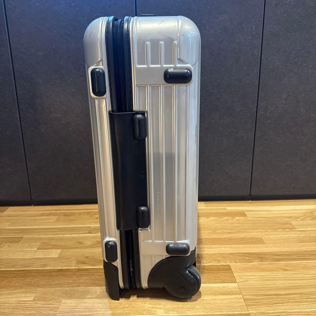 バッグ REMOWA SALSA CABIN TROLLEY IATA 33L