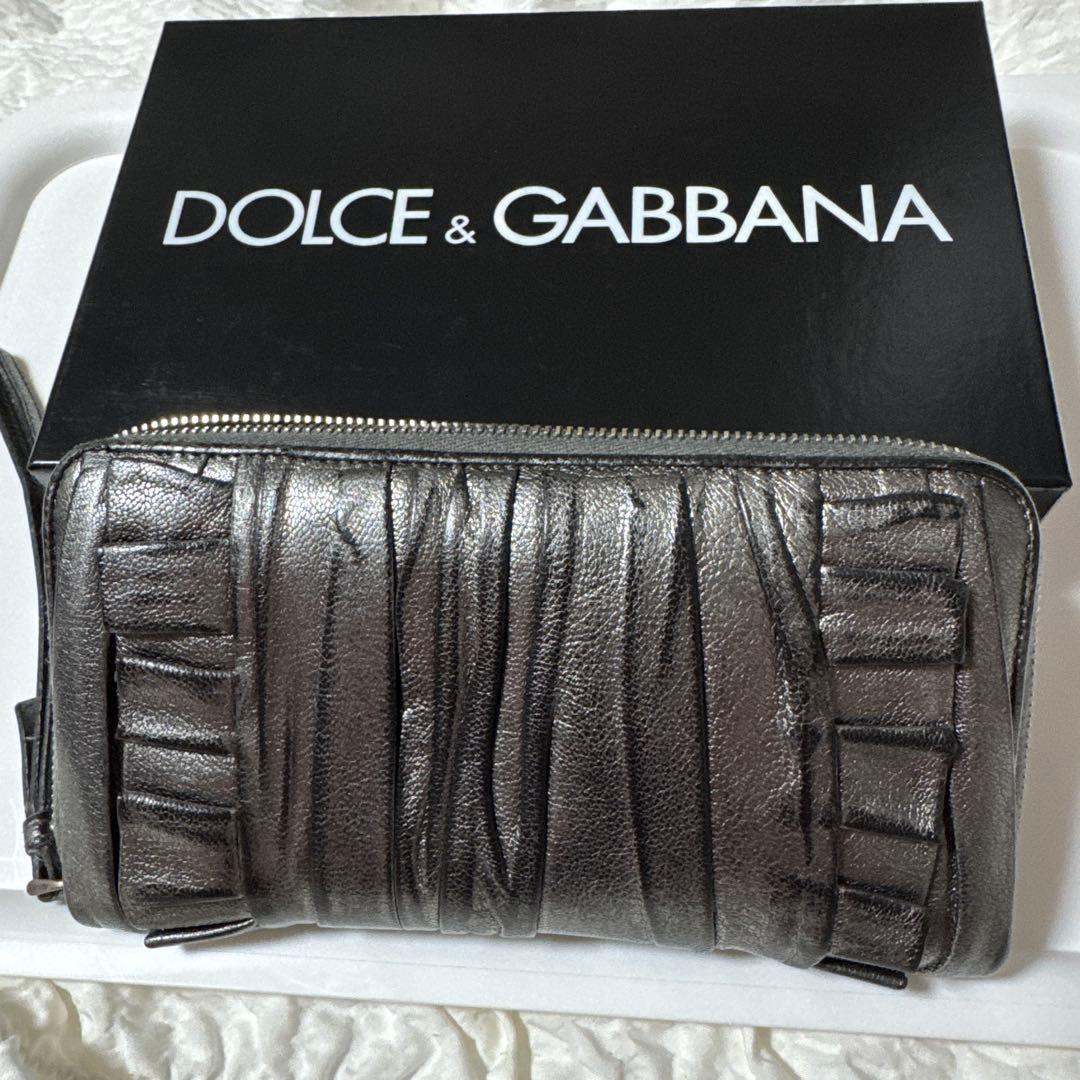 美品！【DOLCE&GABBANA】 フリル長財布